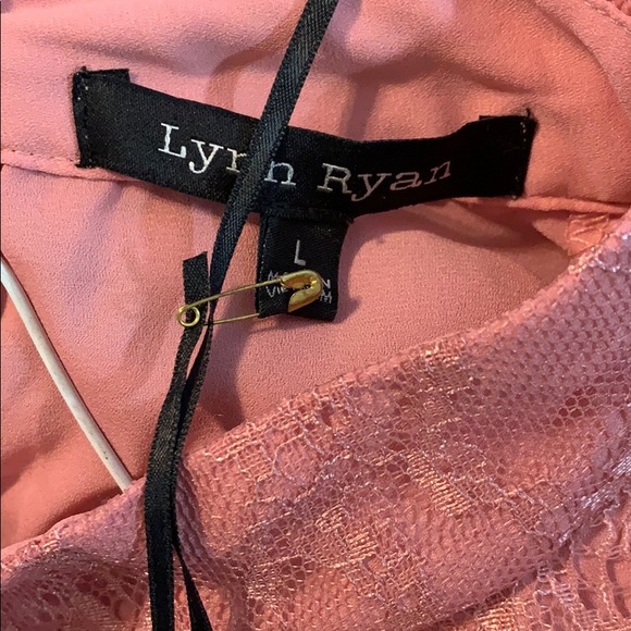 Lynn Ryan Peach Mock Neck Lace Top - Picture 4 of 4